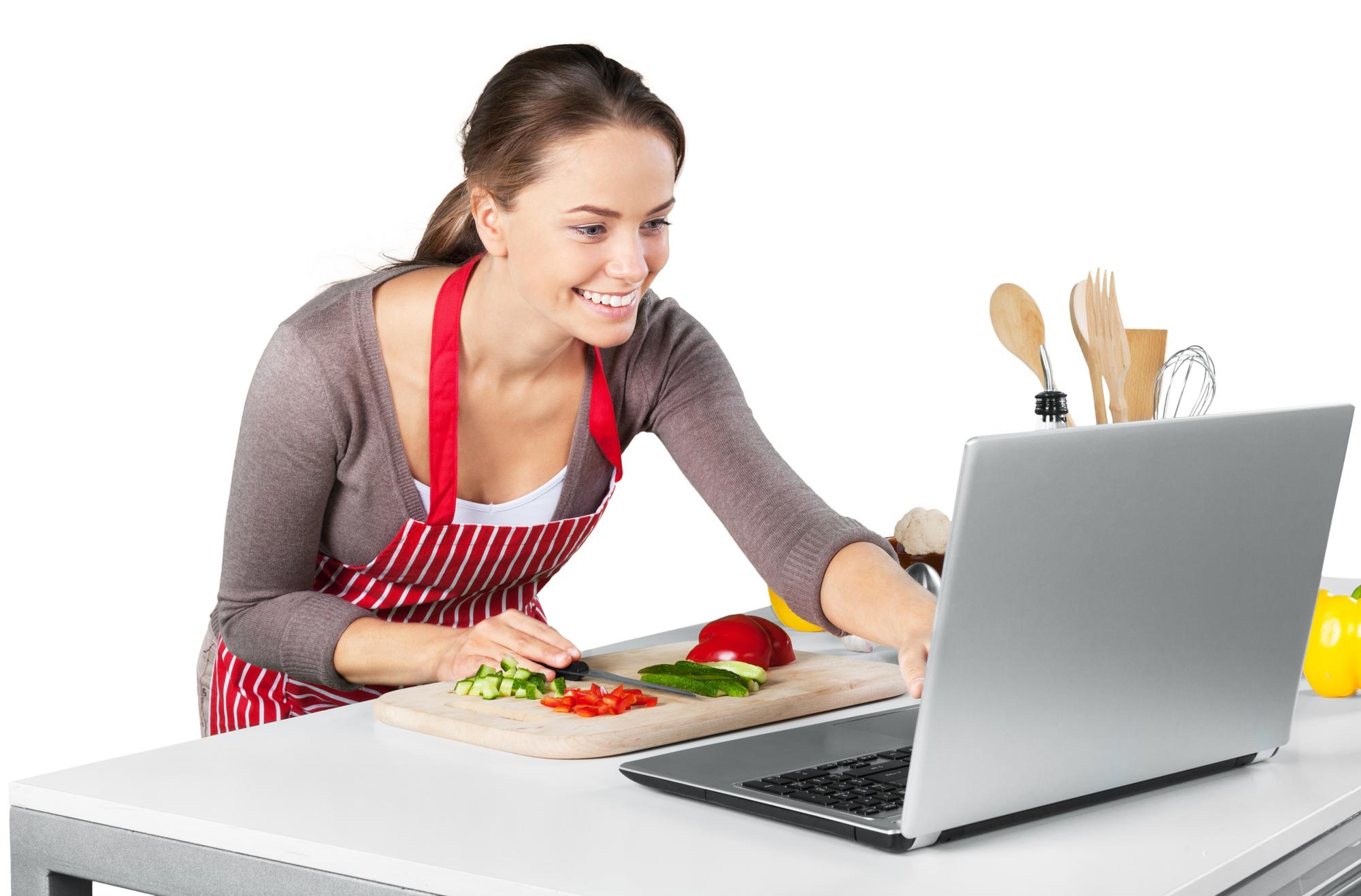Student cooking during an online class